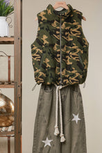 Green Reversible Lined Puffer Vest with Zip Front