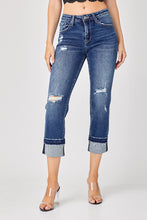 Dark Mid Rise Cuffed Straight Risen Capris 4/17/23 5998