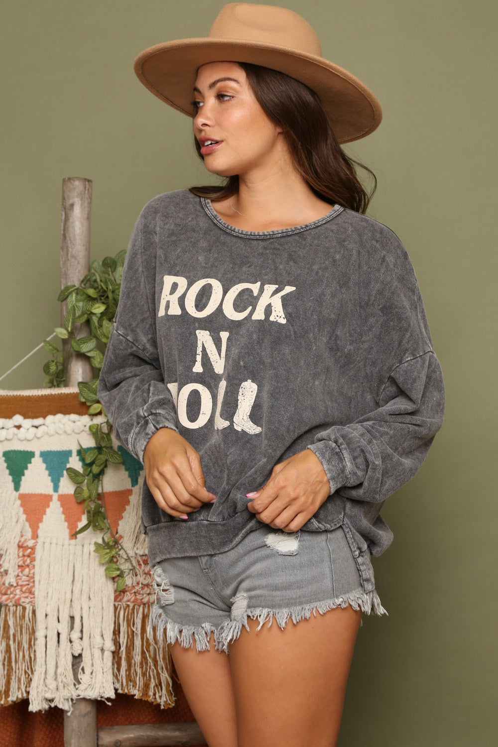 Charcoal Western Rock N Roll Fantastic Fawn Sweatshirt 9/15/22 4065