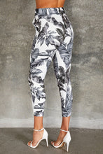 Grey White Palm Leaves Slim Belted Venti 6 Dress Pants 4/12/23 5984